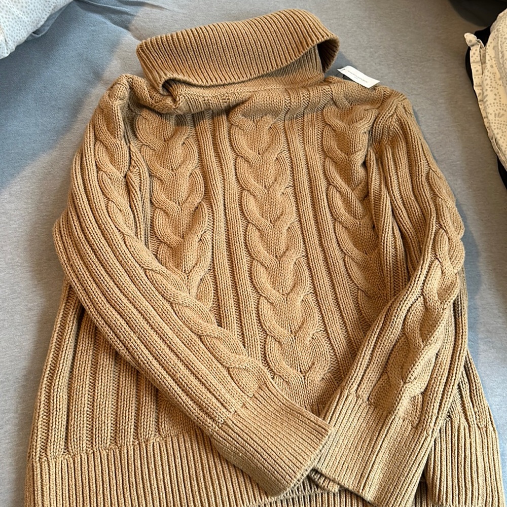 Cable sweater from Banana Republic Factory